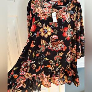 Lightweight floaty floral plus size top